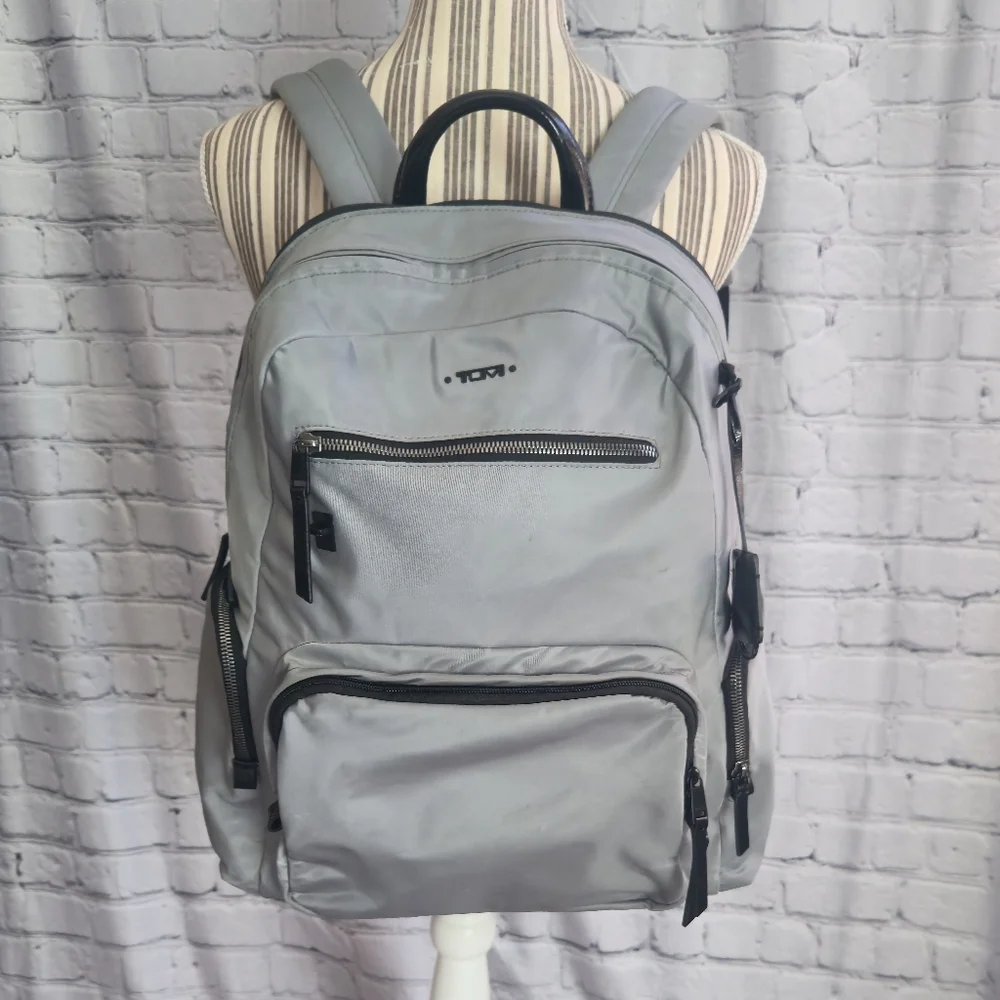 Tumi Voyageur Carson Backpack Nylon in Grey Mist - Picture 2 of 14